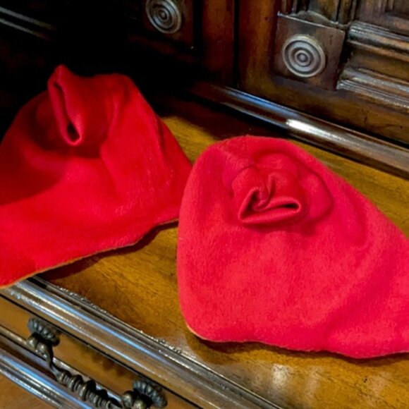 In Character GORGEOUS Lobster Halloween Costume Baby Medium 12-18 months - Picture 2 of 6